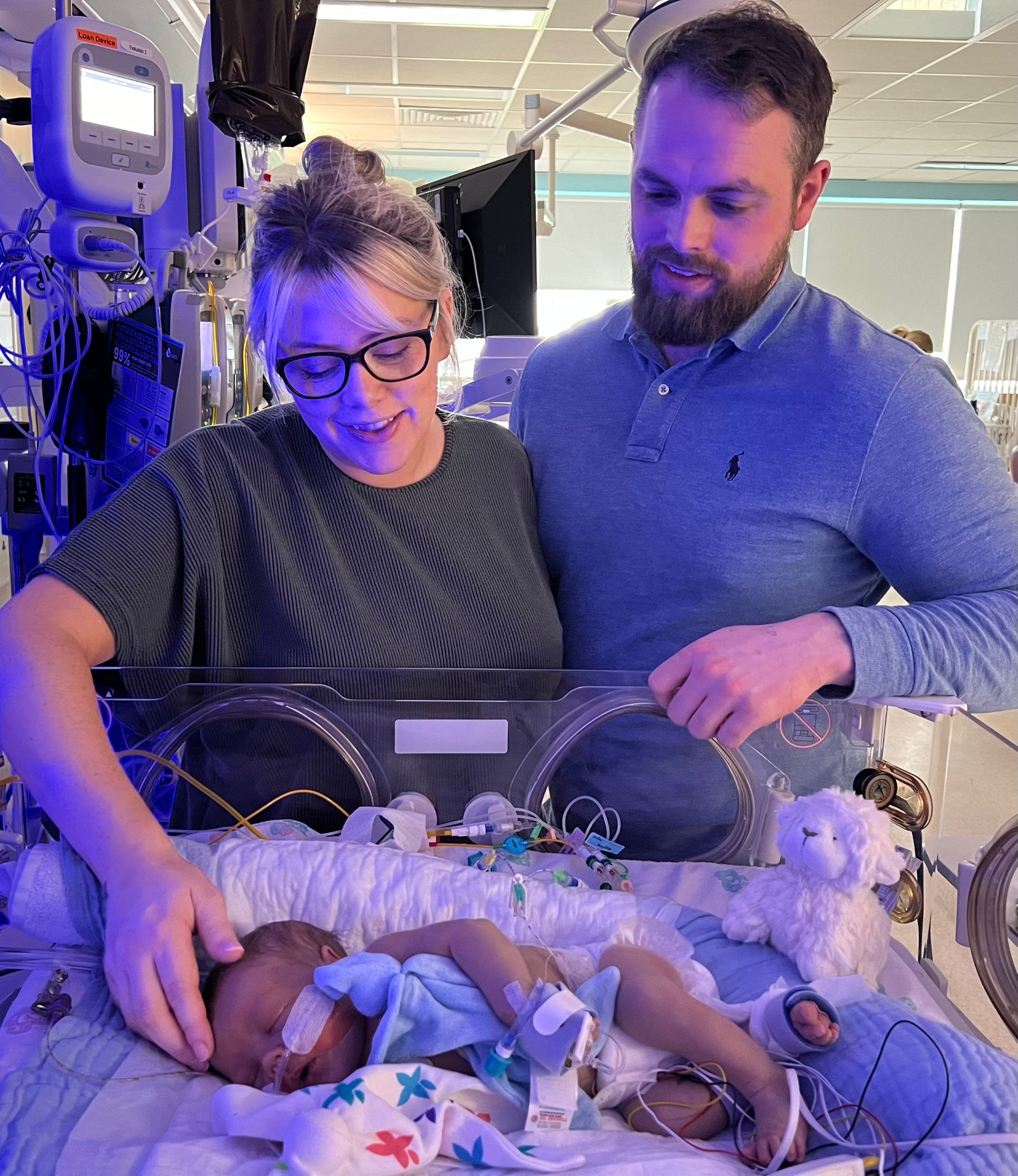 Austin and family NICU